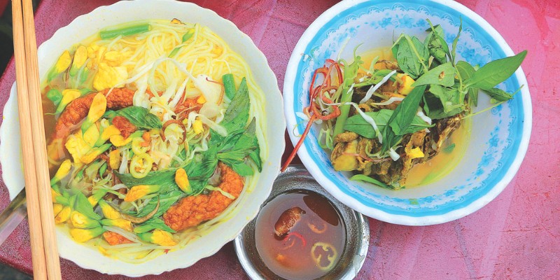 Ăn bún cá Châu Đốc phải chấm nước mắm me